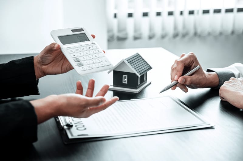 Two people discussing the benefits of co-signing a loan